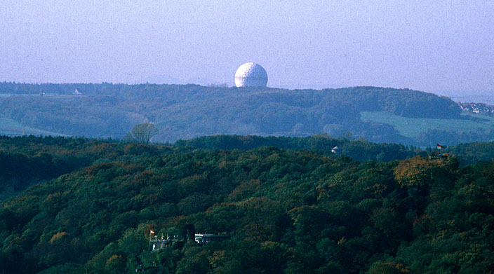 Blick aus dem Siebengebirge ber den Rhein zur FGAN