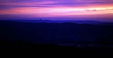 Blick in der Abenddmmerung aus dem Siebengebirge ber den Rhein