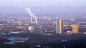 Blick von der Lwenburg nach Bonn zum Posttower